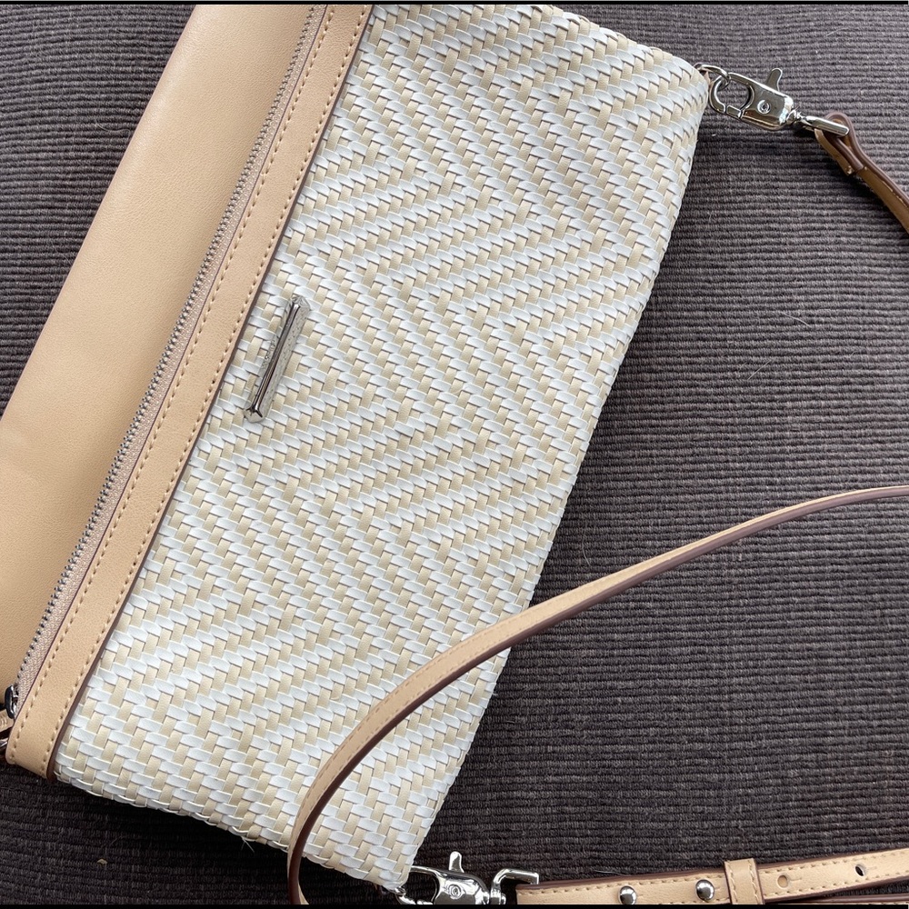 Stella & Dot Waverly 3 in 1 Woven Crossbody BIN17